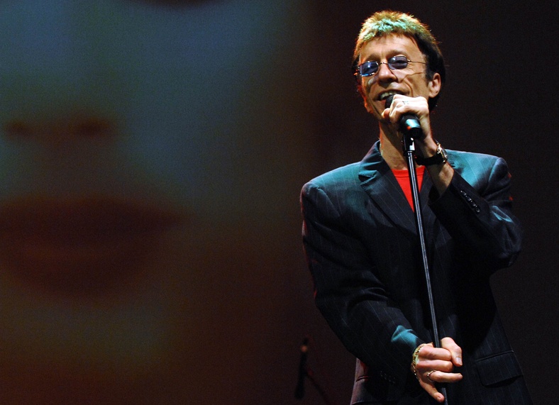 Bee Gees’ Robin Gibb dies after long cancer battle