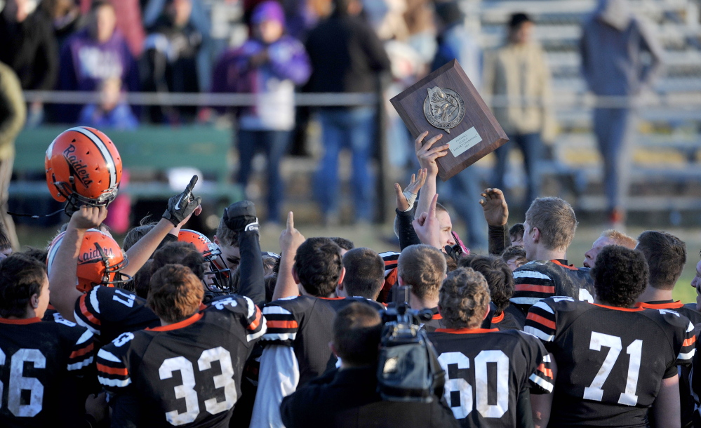 Winslow s Chenard throws nine passes for team s Eastern C title win