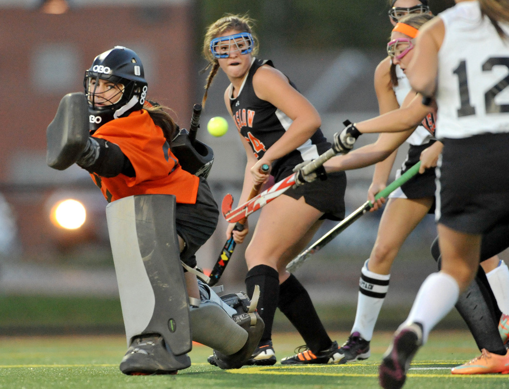 Winslow field hockey goalie Delaney Wood shows toughness