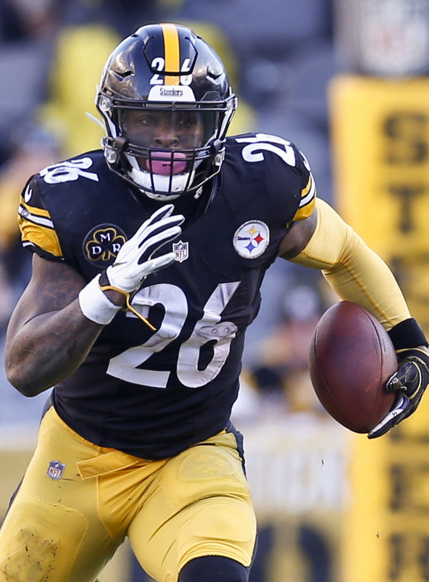 Steelers place franchise tag on running back Le'Veon Bell 