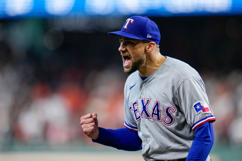 Valdez fans 10 as Astros beat Phillies 3-2 in finale