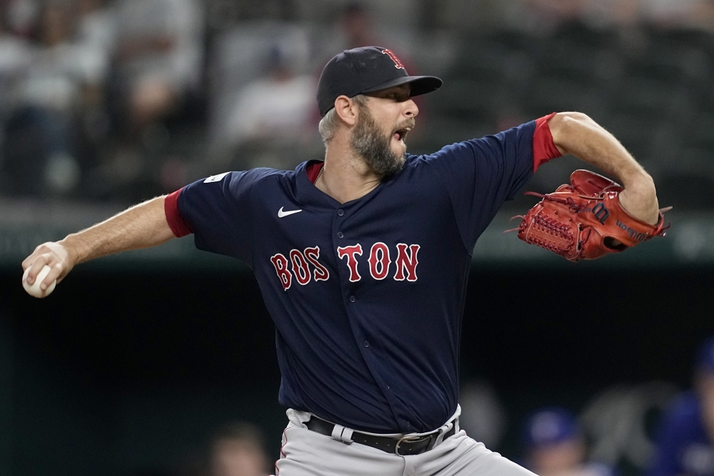 Red Sox place reliever Chris Martin on the injured list